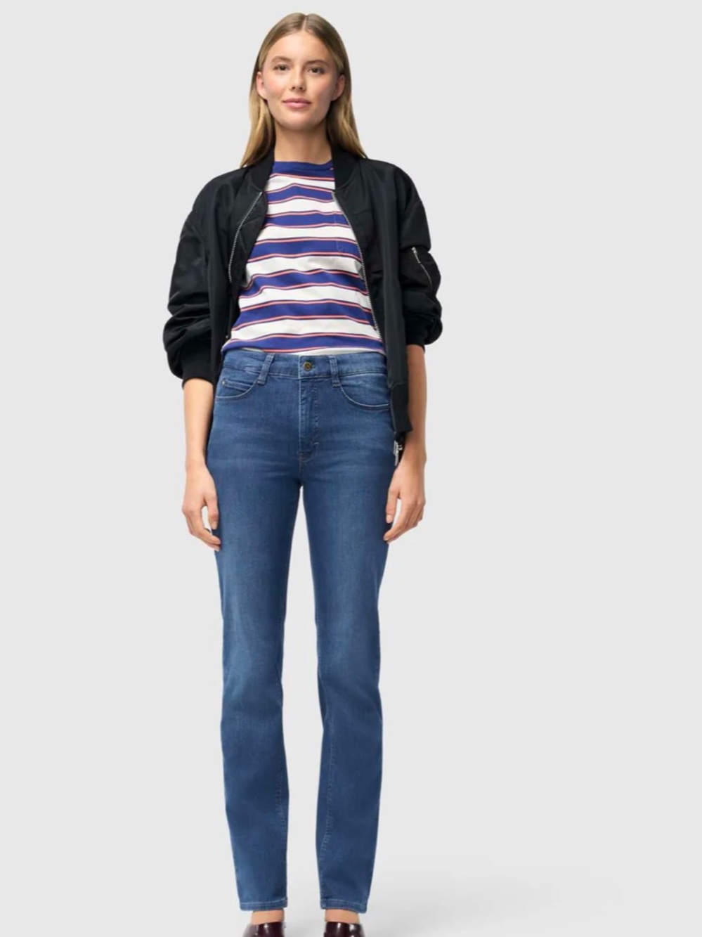 Mac Jeans Dream Denim Straight Leg Jeans. Size 28.